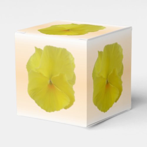 FavorGift Box _ Pure Lemon Pansy