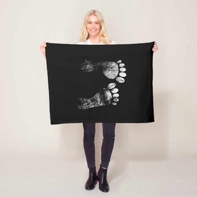 Favorite legs fleece blanket (In Situ)