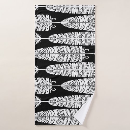 Feathers boho black and white pattern bath towel