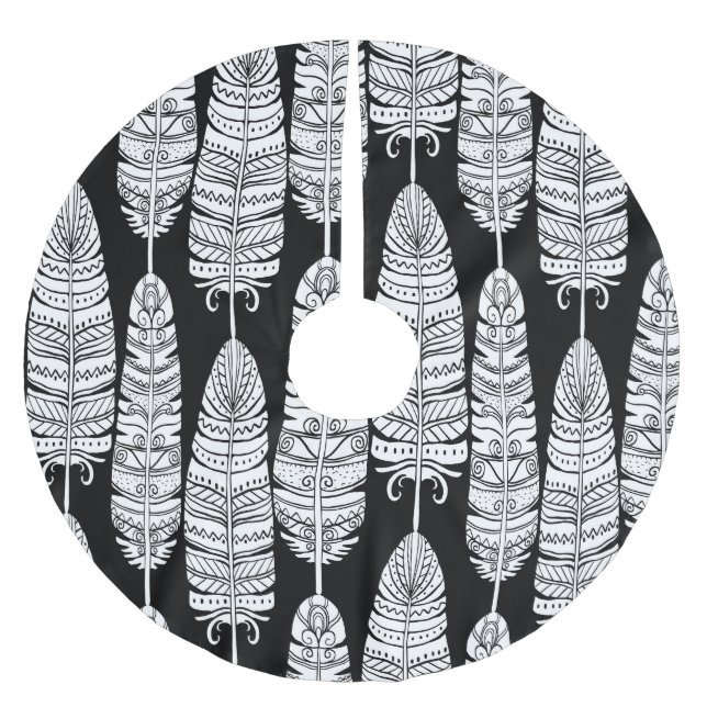 Feathers boho: black and white pattern brushed polyester tree skirt (Front)