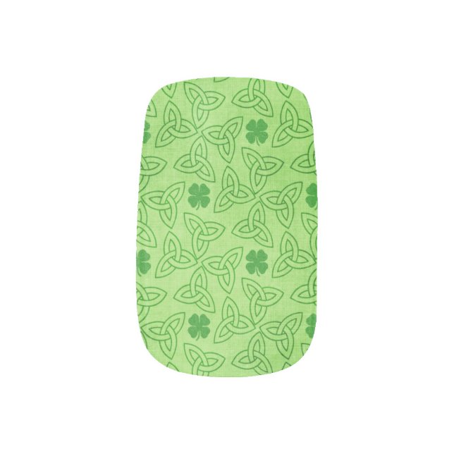 Feeling lucky nails minx nail art (Right Thumb)