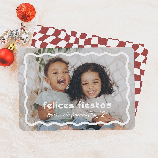 Felices Fiestas | Borde Ondulado Retro con Foto Holiday Card (Creator Uploaded)