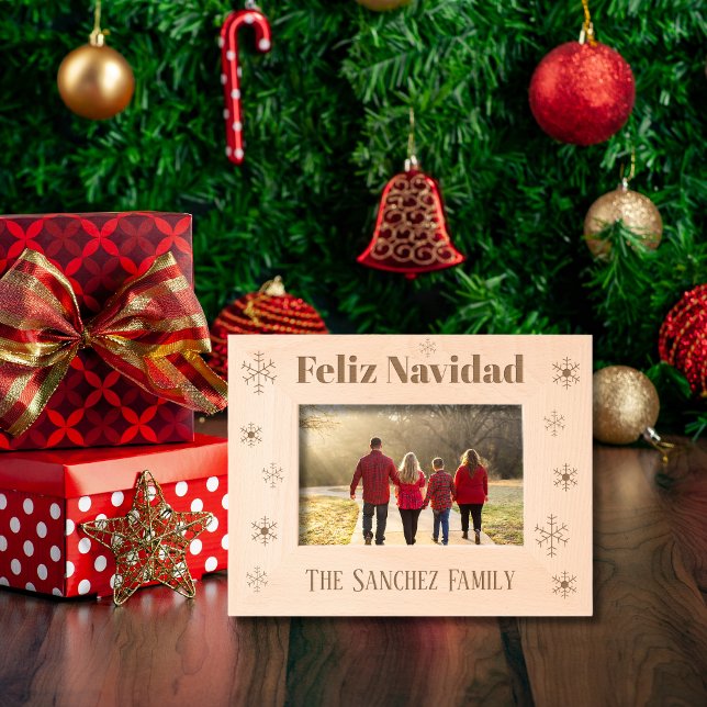 Feliz Navidad, Custom Family Name with Snowflakes Engraved Frames (Wooden photo Frame Spanish Christmas, Custom family name, Christian message.)