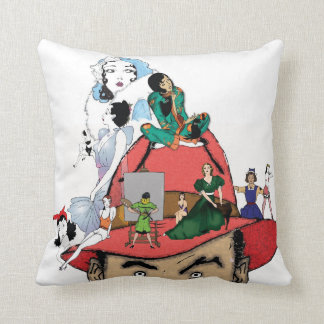 FemIDEALS Pillow