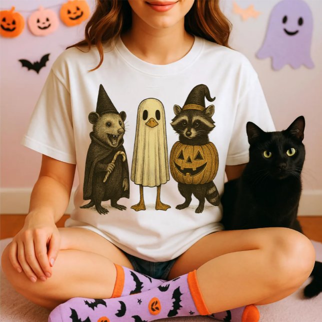 Feral Raccoon Opossum Duck Halloween Trio – Funny  T-Shirt (Halloween raccoon opossum duck art, spooky animal trio, ghost costume, pumpkin, candy, funny cute

)
