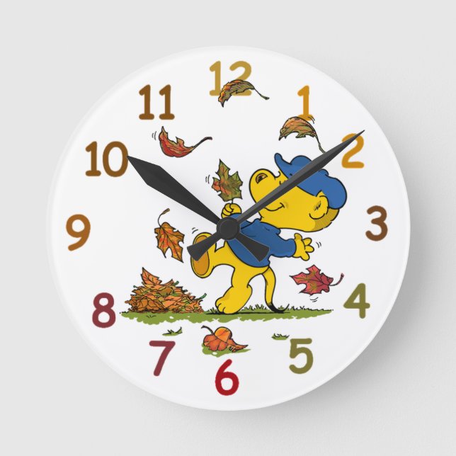 Ferald Amongst The Autumn Leaves  Round Clock (Front)