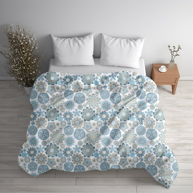 Festive Chic Winter Mandala Snow Flakes Pattern Duvet Cover (Creator Uploaded)