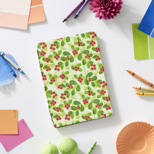 Festive Cranberry Fruit Pattern Green iPad Pro Cover