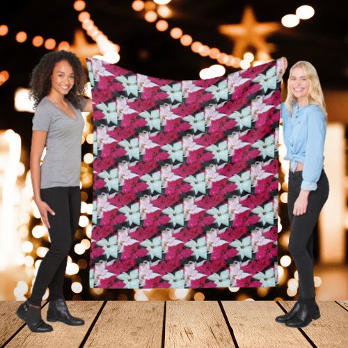 Festive Holiday Poinsettias Pattern Fleece Blanket