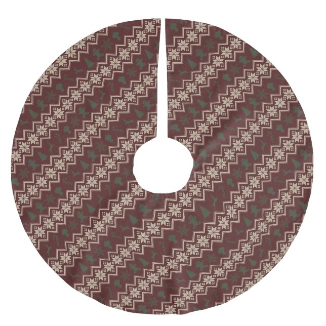 Festive Red, Green & Cream Cozy Christmas Pattern Brushed Polyester Tree Skirt (Front)