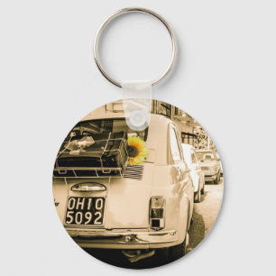 Fiat 500 Cinquecento in Italy, vintage road trip. Keychain