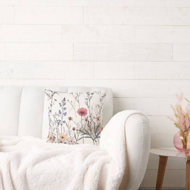 Field flowers throw pillow (Couch)