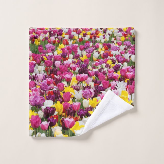 field full of tulips wash cloth (Wash Cloth)