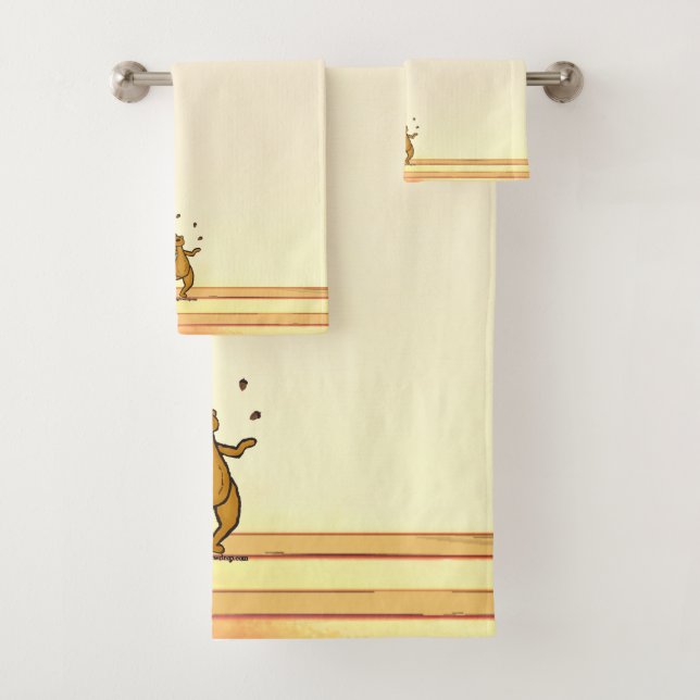 figdewdrops Juggling Squirrel Bath Towel Set (Insitu)