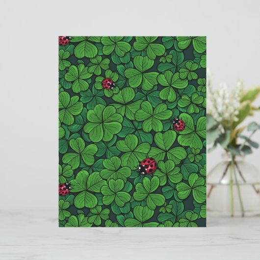 Find the lucky clover (Standing Front)