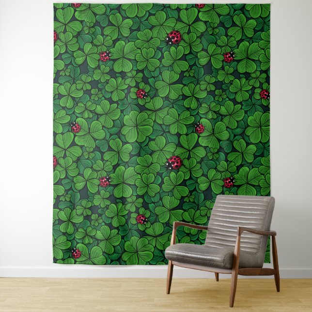 Find the lucky clover tapestry (In Situ)