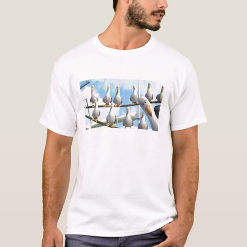 Finding Nemo Seagulls on ropes T_Shirt