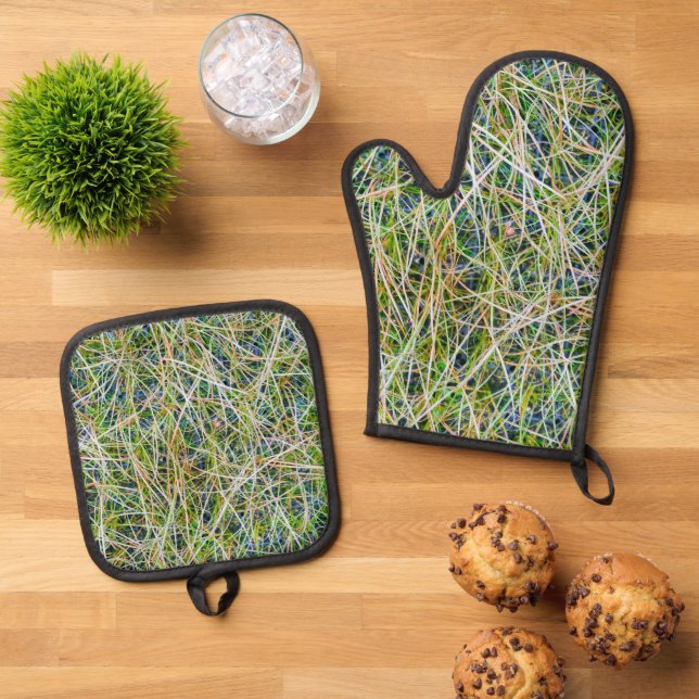 Fine Ornamental Sedge Grass  Oven Mitt & Pot Holder Set (Top Down)