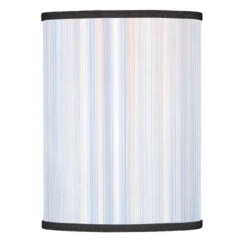 Fine strokes in shades of blue and red endings lamp shade