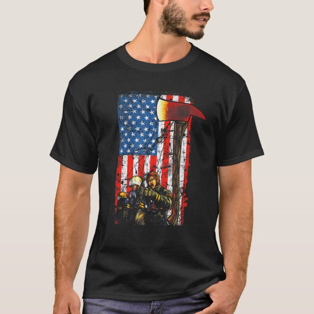 Firefighter red Axe Distressed Fireman American Fl T-Shirt (Front)