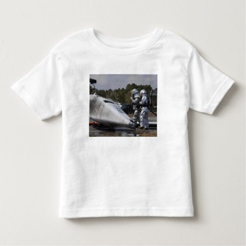 Firefighters respond to the scene toddler t_shirt