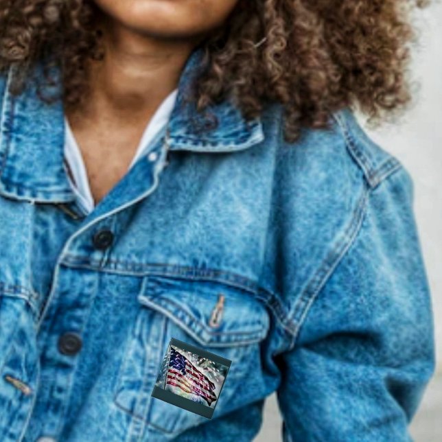 Fireworks Backdrop    Button (Wear your patriotism on your jacket, with the Fireworks Backdrop Button!)