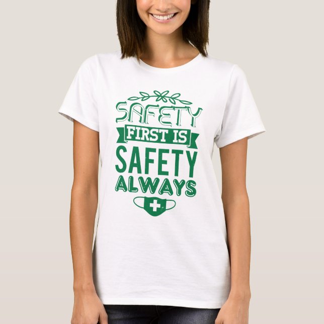 First aid saves lives T-Shirt (Front)
