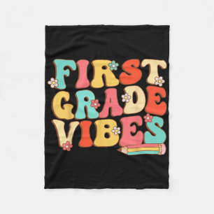 First Grade Vibes Retro Groovy - 1st Grade Byck To Fleece Blanket