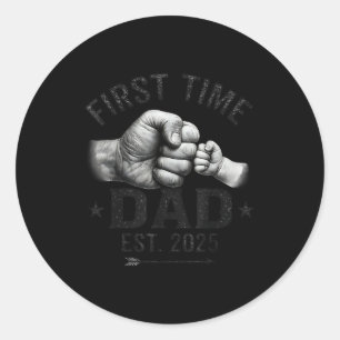 First Time Dad Est 2025 Fist Bump New Dad Father's Classic Round Sticker
