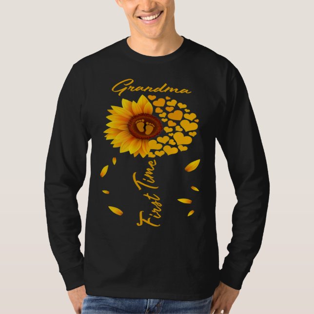 First Time Grammy est 2019 Costume New Grandma To  T-Shirt (Front)