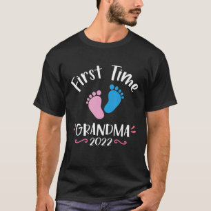 First Time Grandma 2022 For Granny To Be T-Shirt