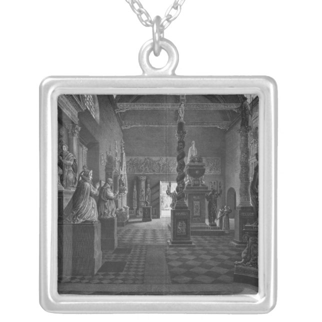 First view of the introductory room silver plated necklace (Front)