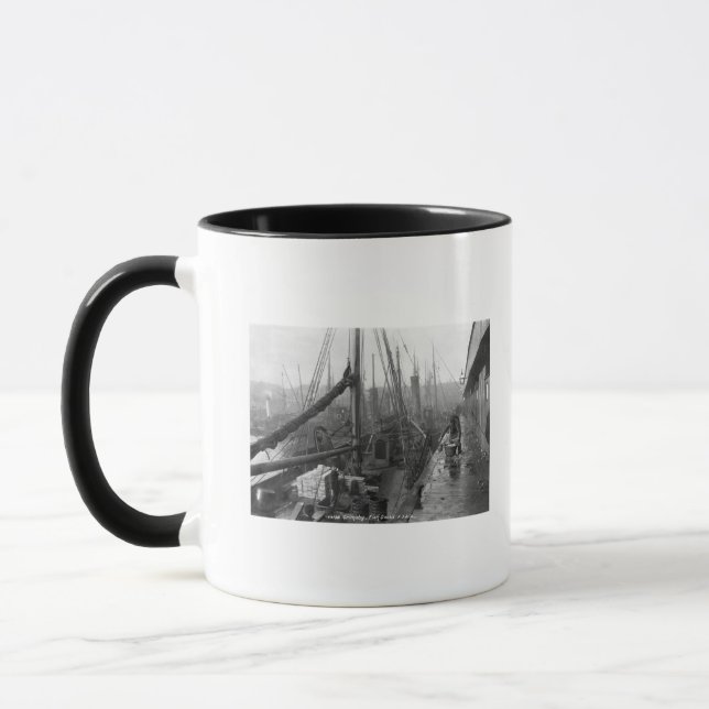 Fish docks, Grimsby, early 20th century Mug (Left)