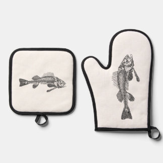Fish skeleton oven mitt & pot holder set