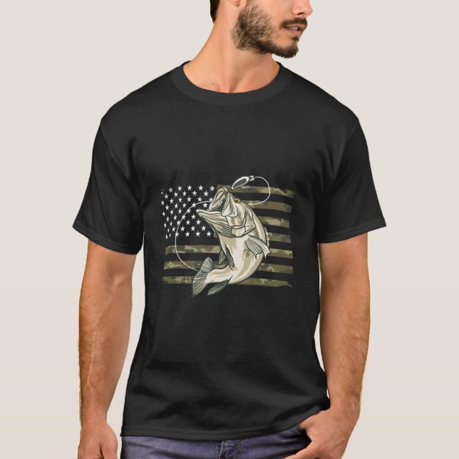 Fishing Camouflage Us American Flag Bass Fish Fish T-Shirt (Front)