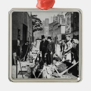 Fixing a Pipe Metal Ornament