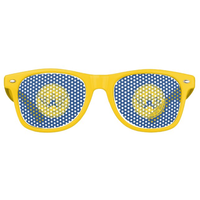 Flag of Atlanta, Georgia Retro Sunglasses (Front)