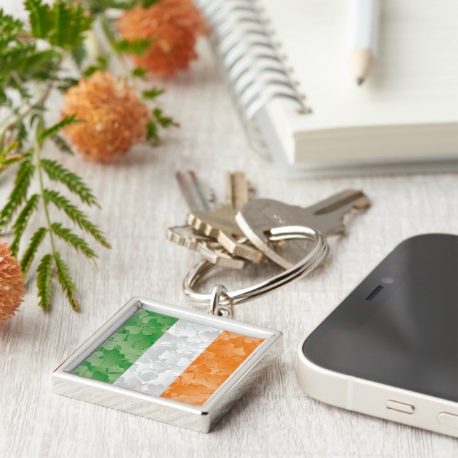 Flag of Ireland with shamrocks pattern Keychain (Side)