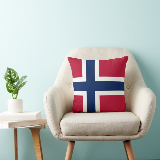 Flag of Norway Throw Pillow (Chair)