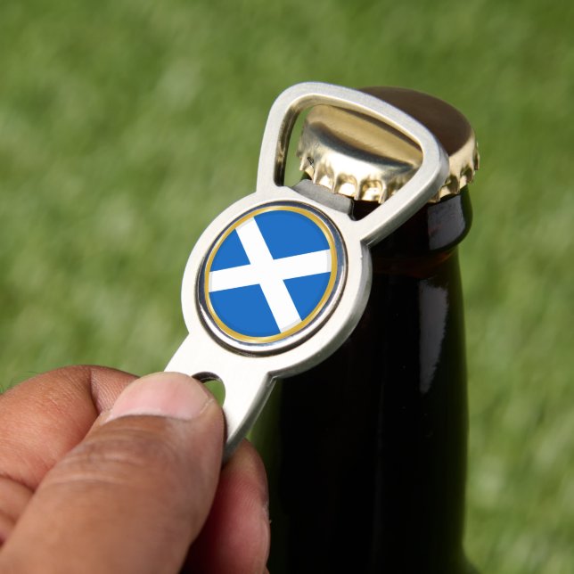 Flag of Scotland in Golden Circle Divot Tool (Insitu 2)