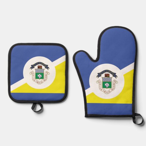 Flag of Winnipeg, Manitoba Button Oven Mitt & Pot Holder Set