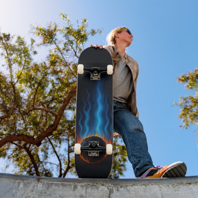 Flaming Meteor Skateboard (Outdoor 1)