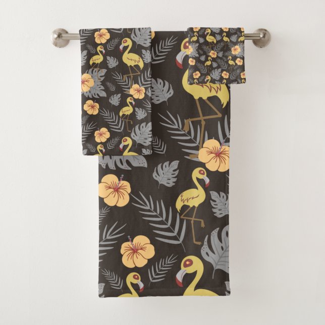 Flamingo seamless pattern with flowers and leaves bath towel set (Insitu)