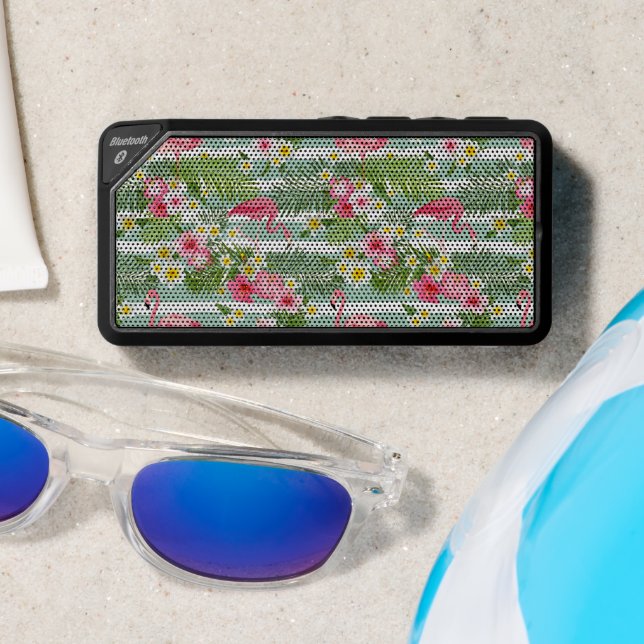 Flamingos And Stripes Bluetooth Speaker (Insitu(Beach))