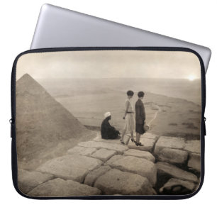 Flapper Girls Sunrise Khufu Pyramid, Egypt 1920 Laptop Sleeve