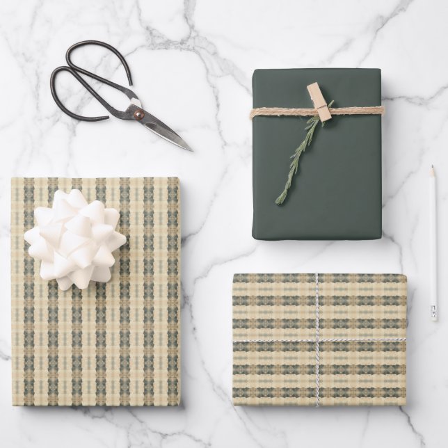 Fletcher w/ dark green solid wrapping paper sheets (Front)