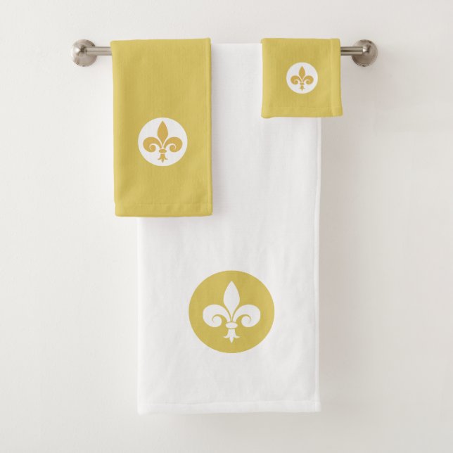 Fleur de Lis on Golden & White Bath Towel Set (Insitu)