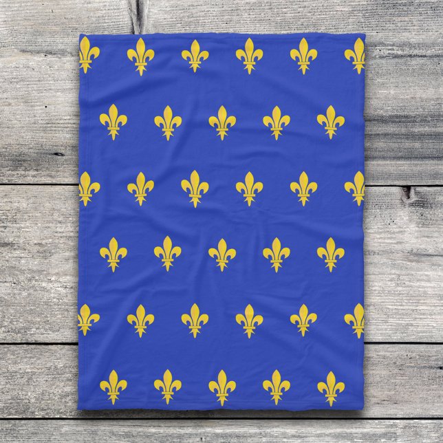 Fleur de Lis on Royal Blue Blanket (Fleur de Lis on Royal Blue Blanket)