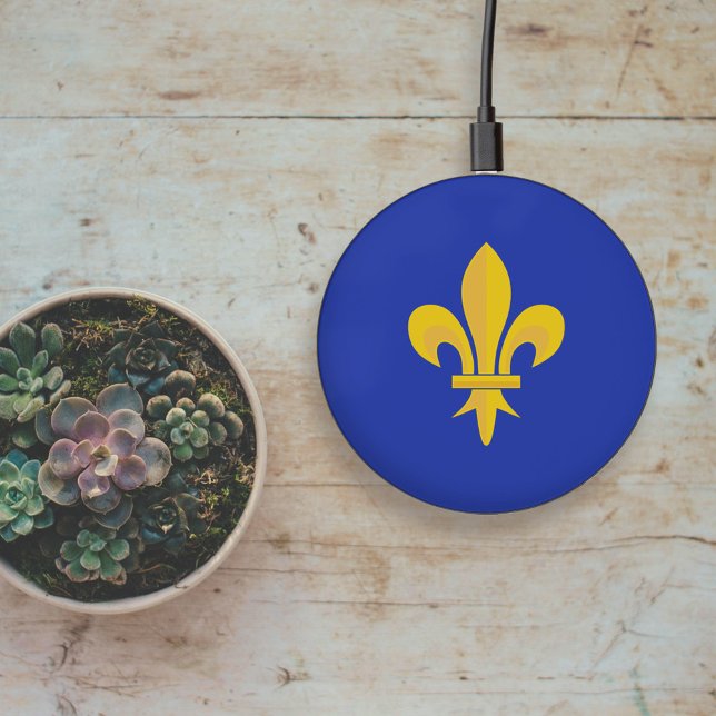 Fleur de Lis on Royal Blue Wireless Charger (Fleur de Lis on Royal Blue Wireless Charger)