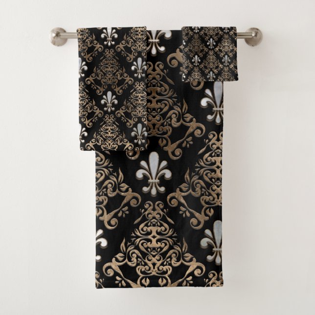 Fleur-de-lis pattern pearl and gold bath towel set (Insitu)
